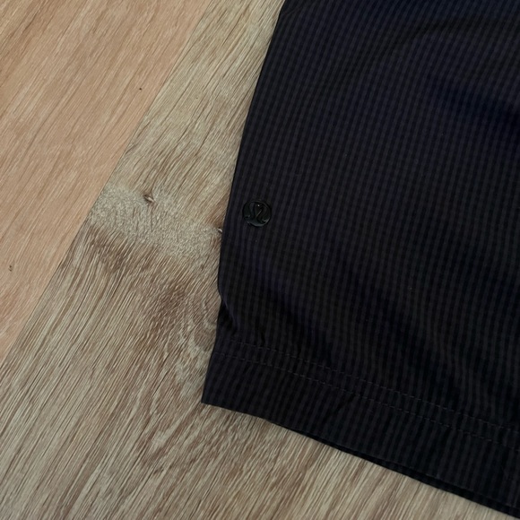 Lululemon Men’s Kahuna Shorts - Picture 6 of 6